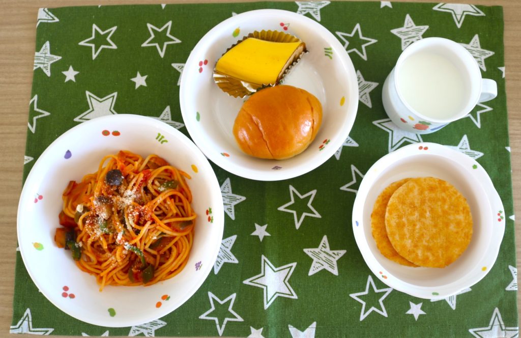 ８月２４日の給食です