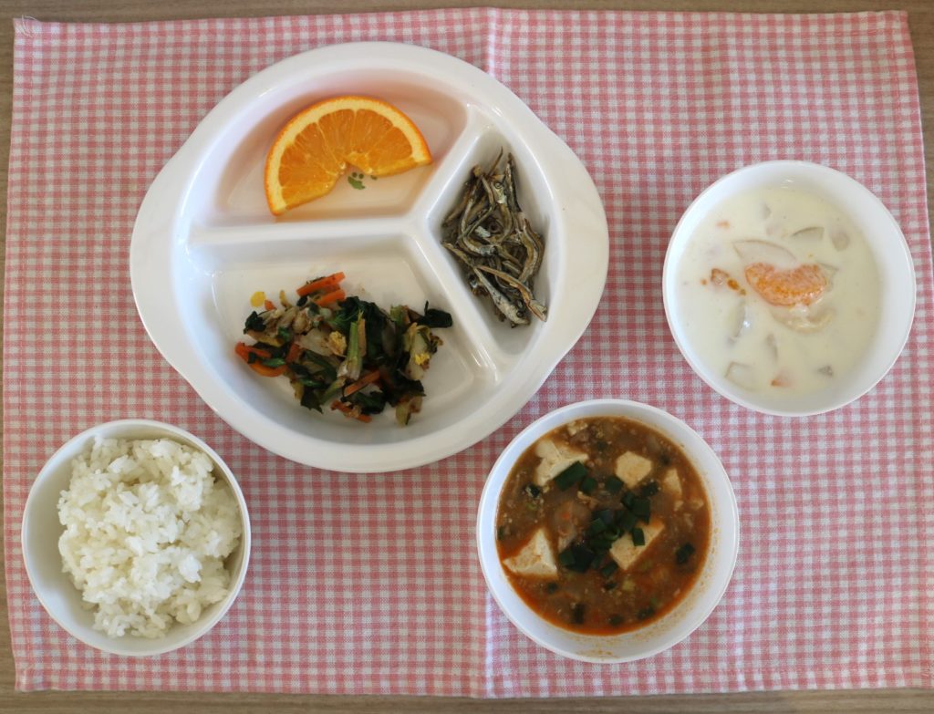 ２月２５日の給食です