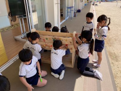 絵本棚　兼　読み聞かせ椅子♥