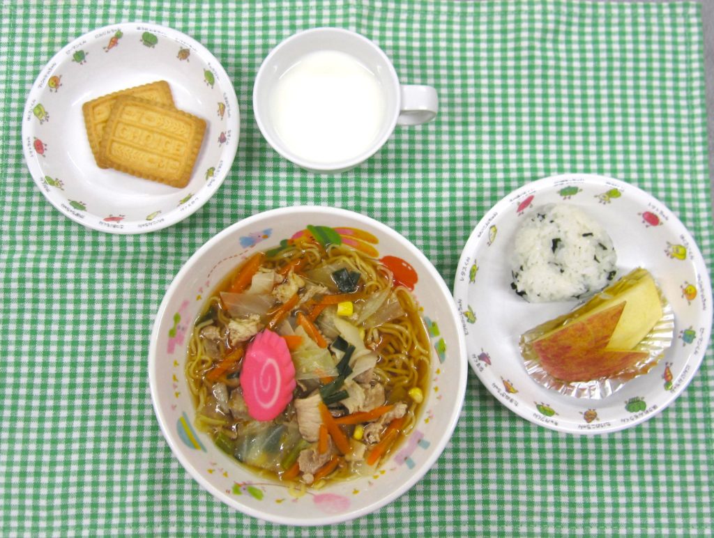 ４月１３日の給食です