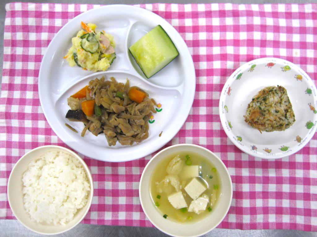５月２２日の給食です