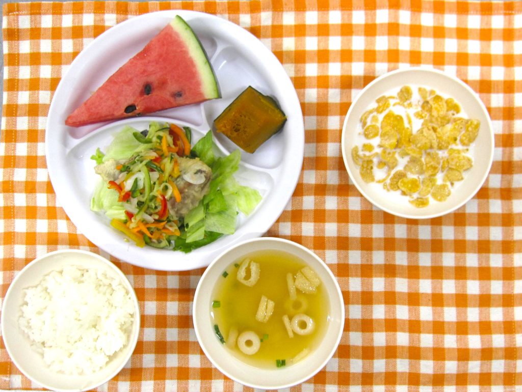 ７月３０日の給食です