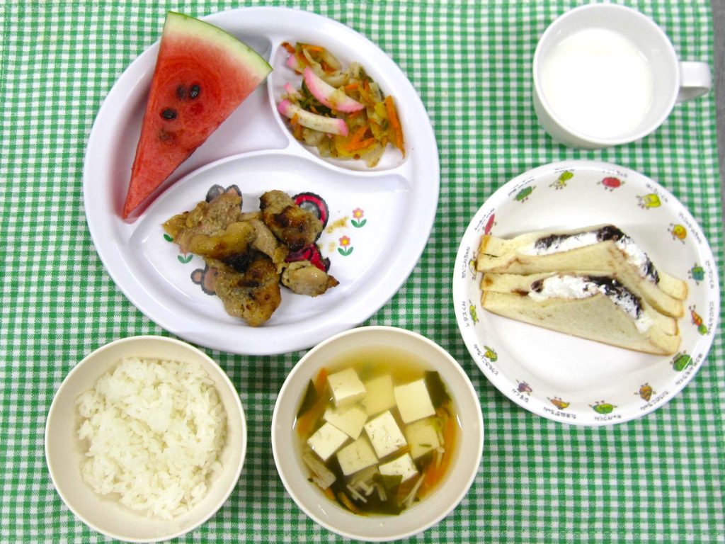 ８月１６日の給食です