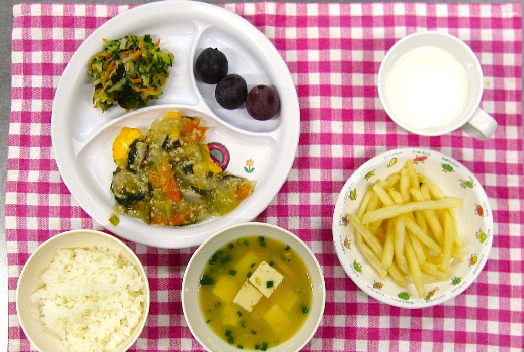 ８月２２日の給食です