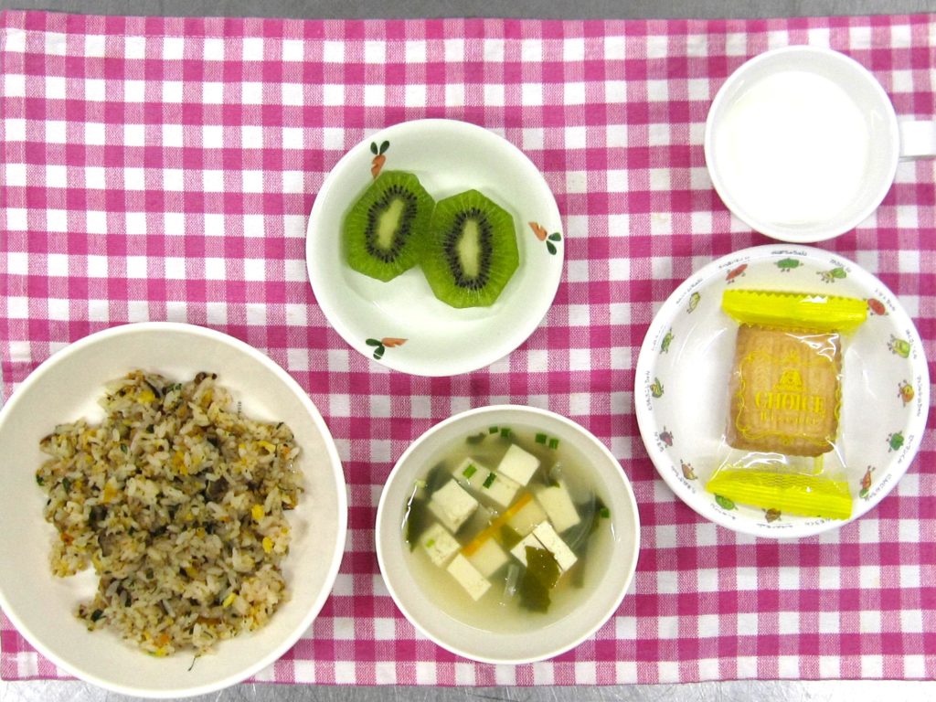 ８月２４日の給食です