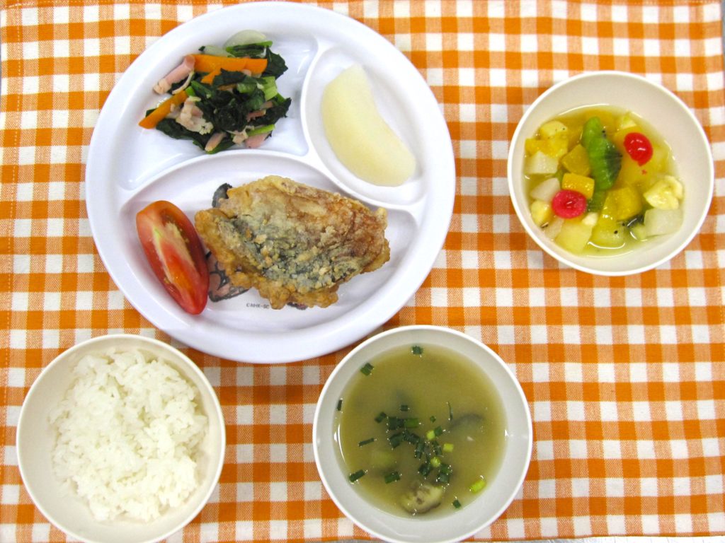 ８月２７日の給食です