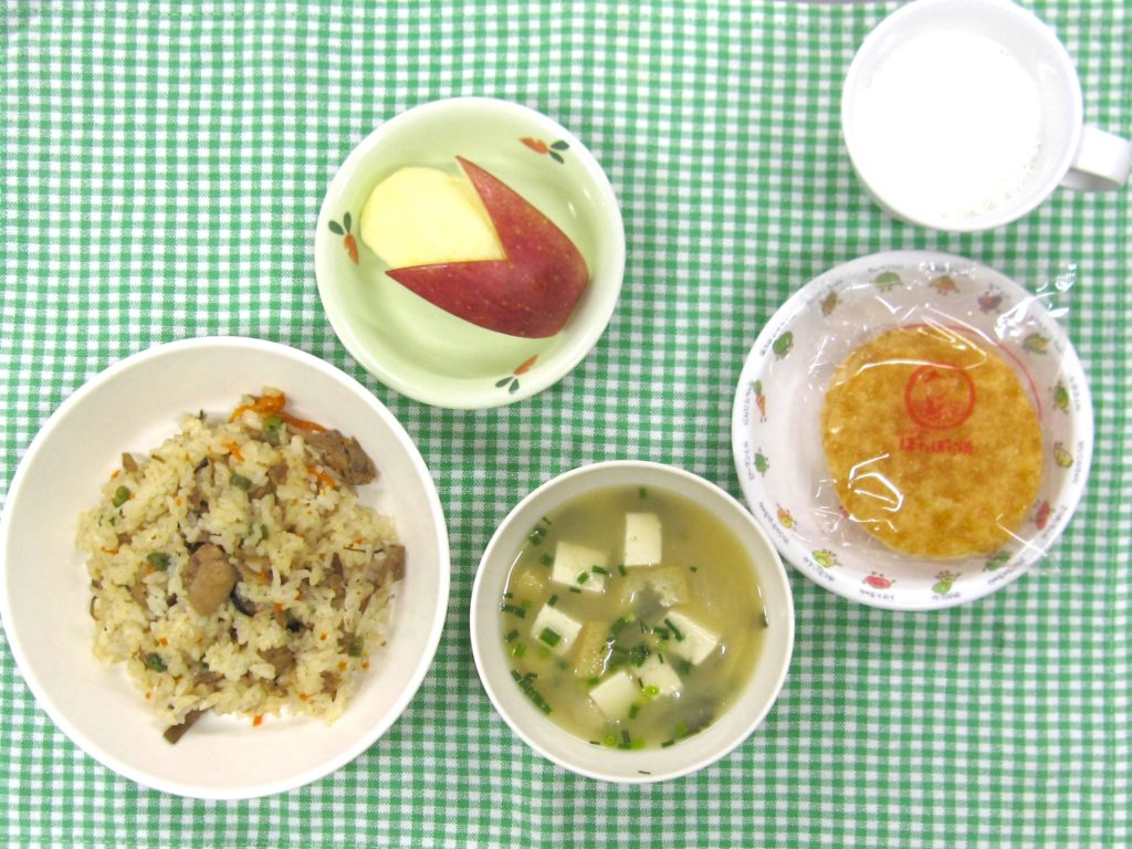 １１月３０日の給食です