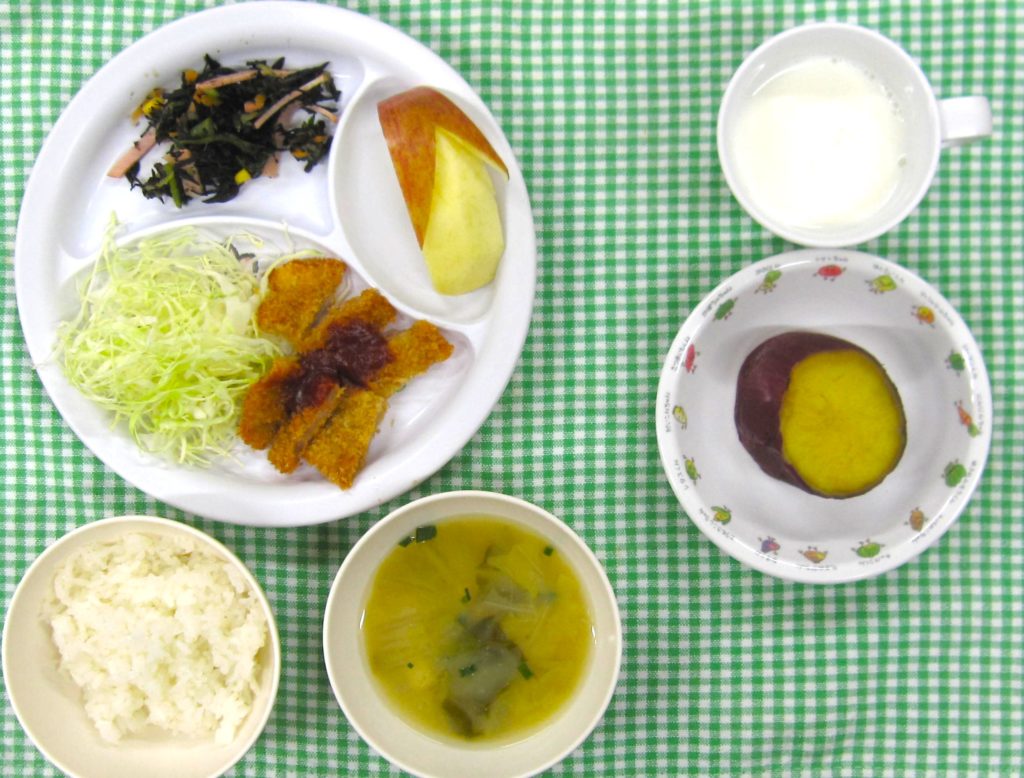 ３月２６日の給食です