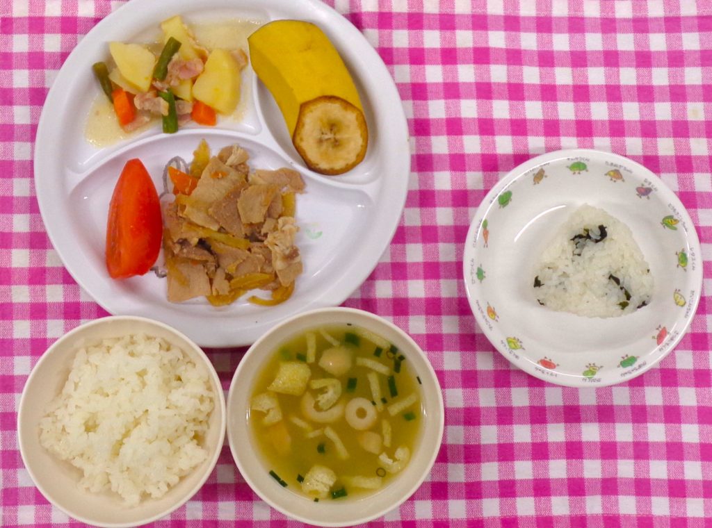 １２月１１日の給食です