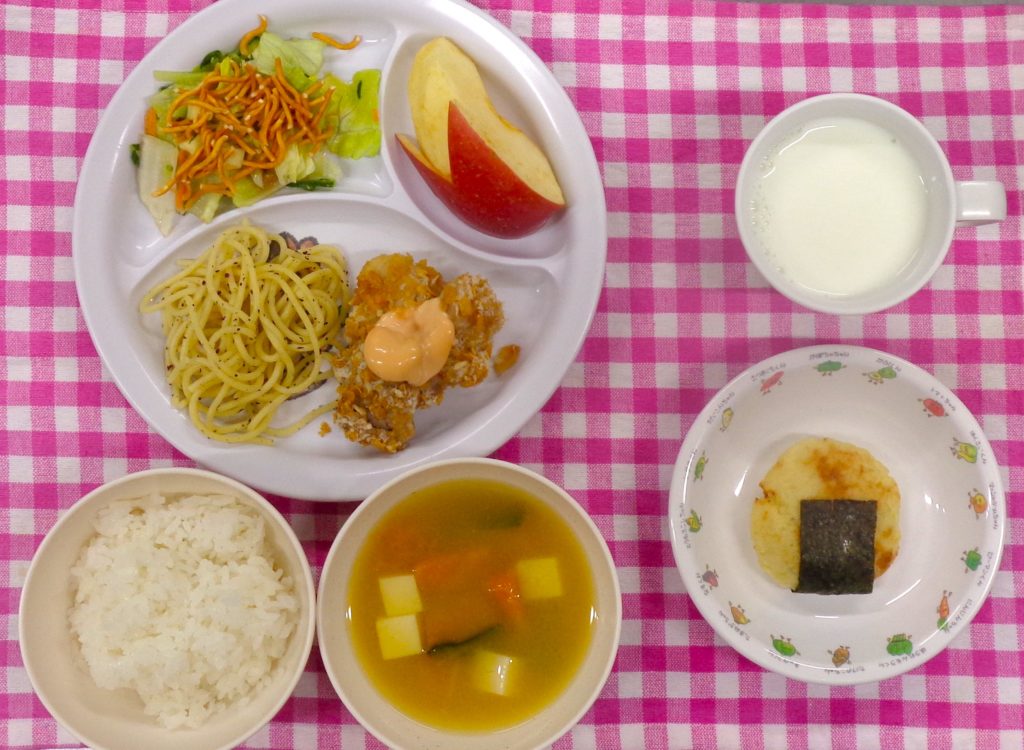 ２月２７日の給食です