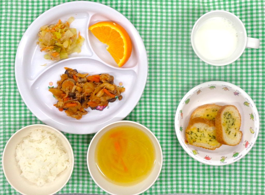 ３月２５日の給食です