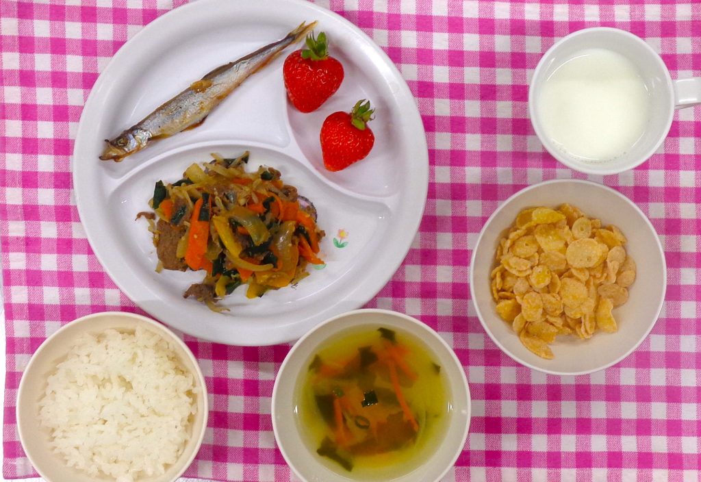 ３月２７日の給食です